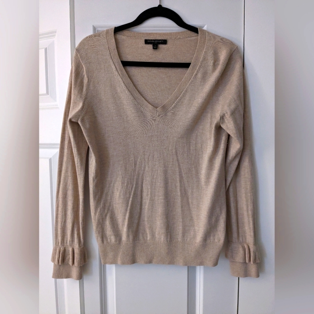 Banana Republic V neck Sweater